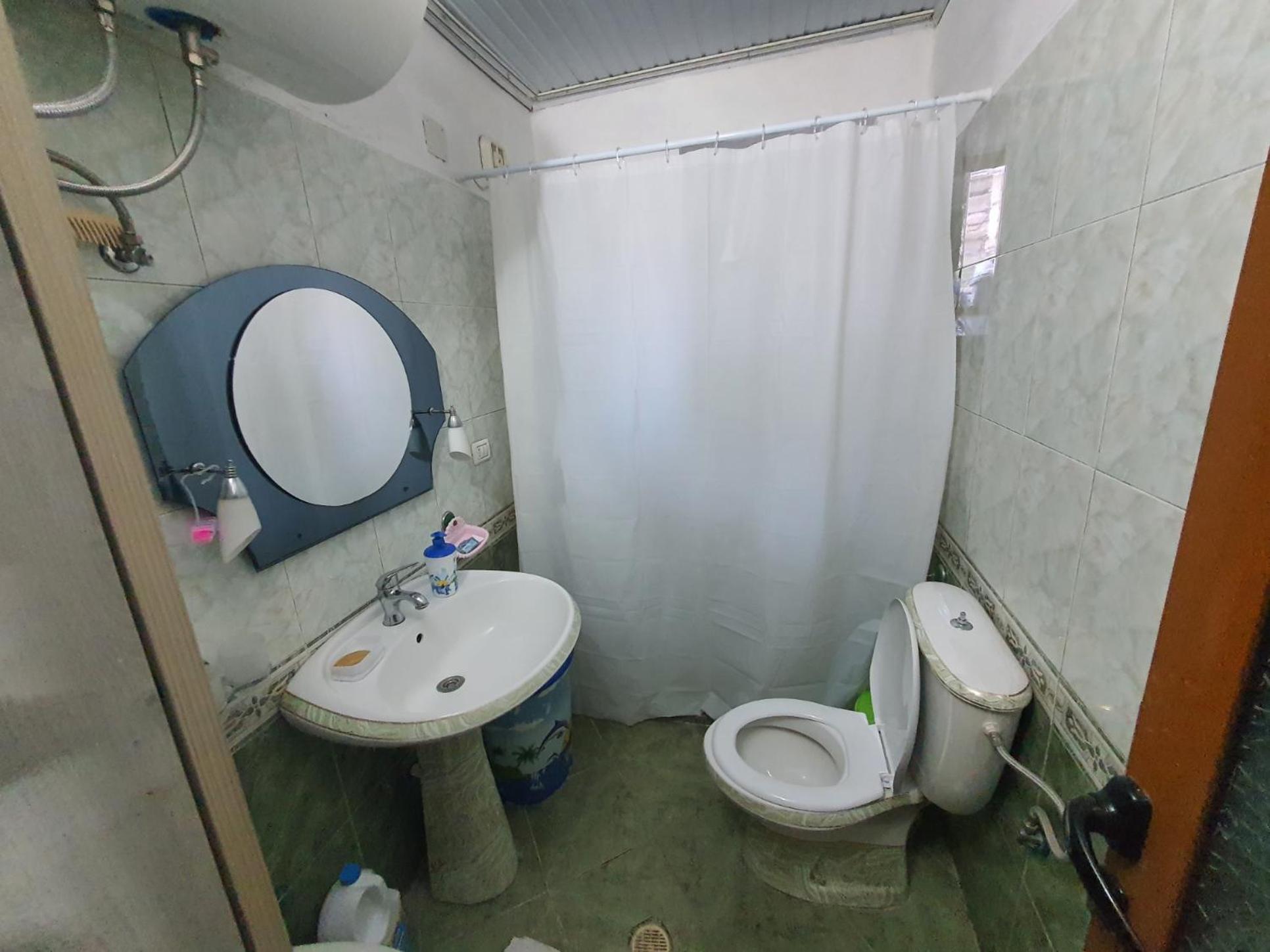 Hida Guest House Гирокастра Экстерьер фото